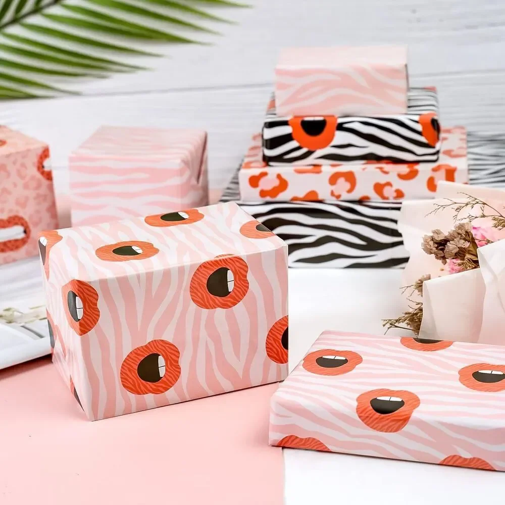Set of 6 Printed Wrapping Paper - Hot lips, Zebra Stripes 27.5
